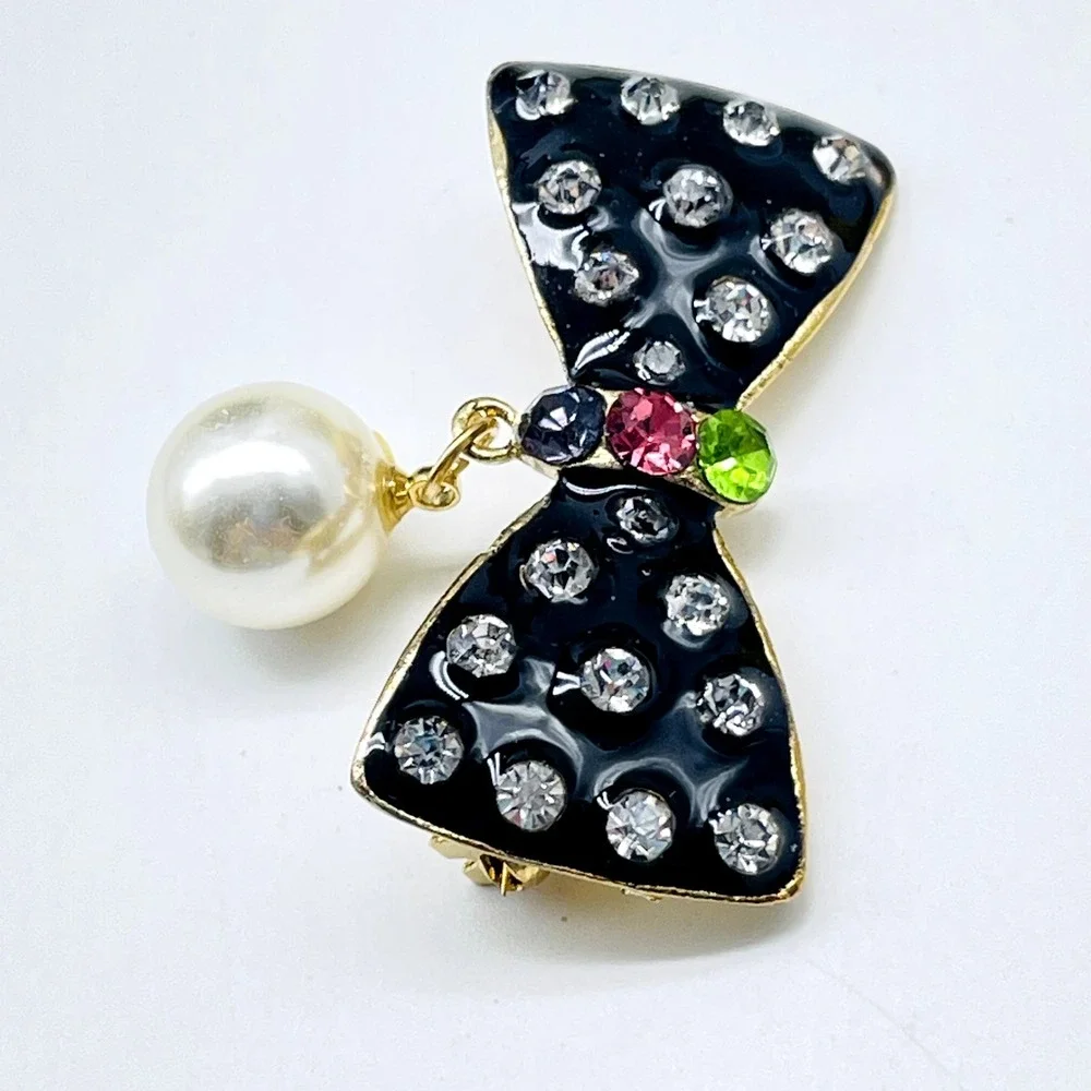 Signed Minnie Bow Brooch Pin Black with Rhinestones Faux Pearl Dangle Gold Tone